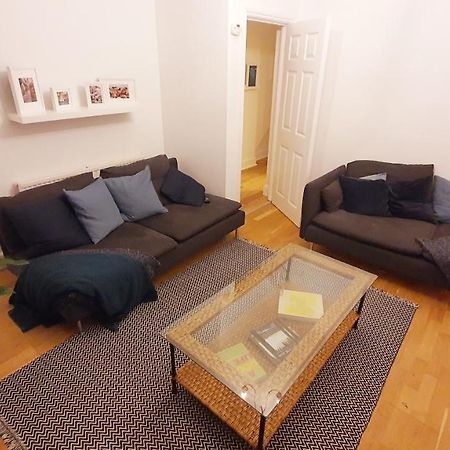לונדון Lovely 2 Bedroom Period Garden Flat. מראה חיצוני תמונה
