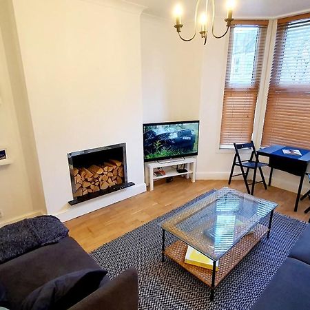 לונדון Lovely 2 Bedroom Period Garden Flat. מראה חיצוני תמונה